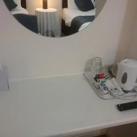 The Owls Rest 3*
